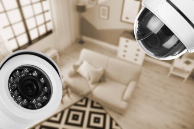 Oturma odası görünümünün üzerinde Cctv kameraları gözetim altında