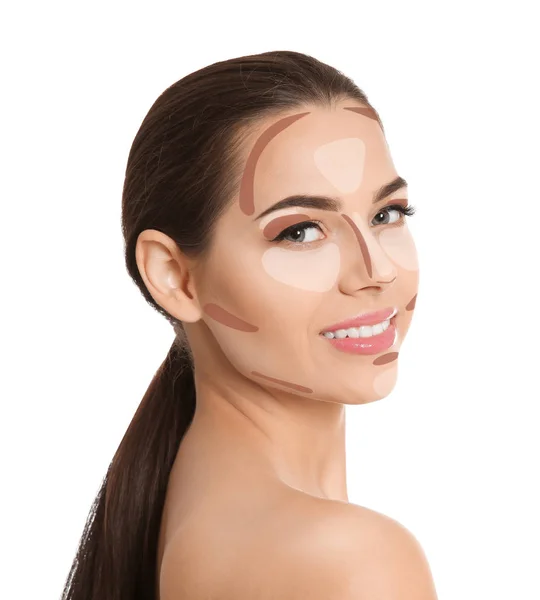Mujer Con Maquillaje Facial Contorneando Mapa Sobre Fondo Blanco Tutorial — Foto de Stock