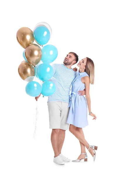 Junges Paar Mit Luftballons Auf Weißem Hintergrund — Stockfoto
