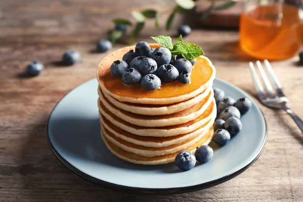 Plate Pancakes Berries Wooden Table — Stock Photo, Image
