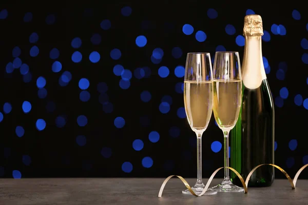 Nový Rok Složení Šampaňským Prostor Pro Text Proti Rozmazané Vánoční — Stock fotografie