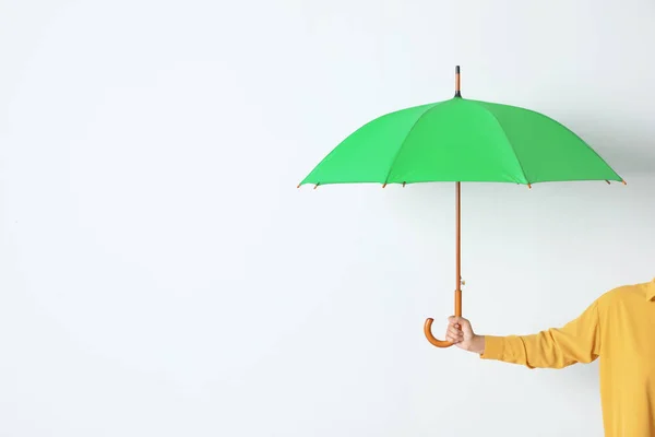 Человек Держащий Открытый Зонтик Белом Фоне Пространством Дизайна — стоковое фото