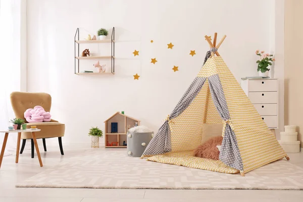 Acogedor Interior Habitación Los Niños Con Tienda Juegos Juguetes — Foto de Stock