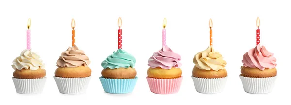 Set Con Cupcake Compleanno Candele Accese Sfondo Bianco — Foto Stock