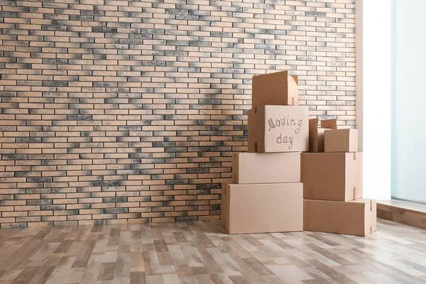 Woman Packing Carton Box Indoors Closeup Moving Day — Stock Photo, Image