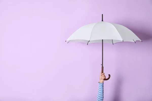 사람이 디자인을 배경에 우산을 — 스톡 사진
