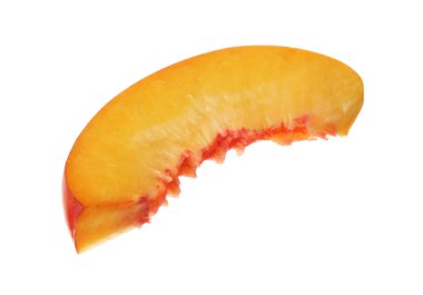 Beyaz arka plan üzerinde sulu şeftali dilim