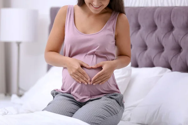 Happy Pregnant Woman Sitting Bed Home Closeup — Stock Photo, Image