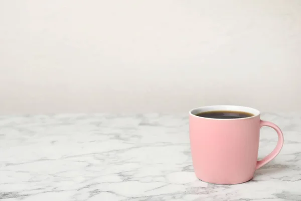 Vidrio Con Delicioso Batido Acai Sobre Fondo Blanco — Foto de Stock