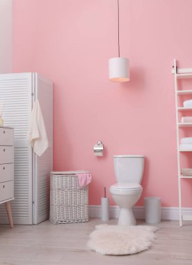 Modern banyo iç klozet