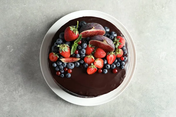 Fresh Delicious Homemade Chocolate Cake Berries Gray Table Top View — Stock Photo, Image