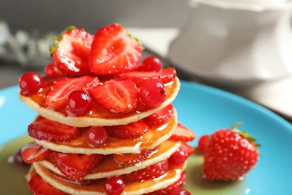 Tasty Pancakes Berries Honey Plate Closeup — Stock Photo, Image