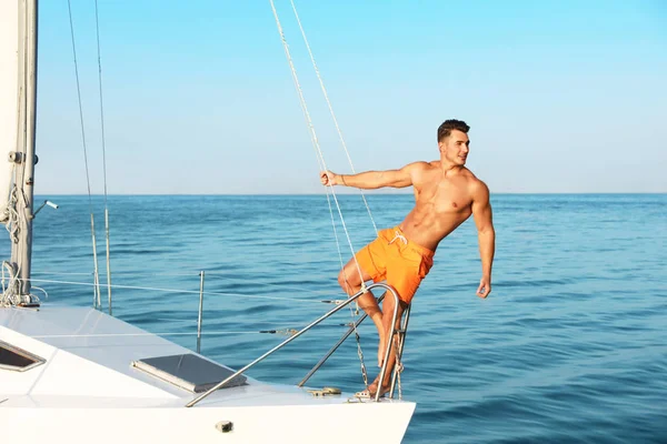 Young Man Relaxing Yacht Sea Trip — Stock Photo, Image