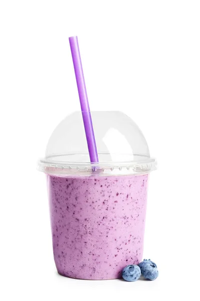 Νόστιμο Βακκινίων Smoothie Πλαστικό Κύπελλο Λευκό Φόντο — Φωτογραφία Αρχείου