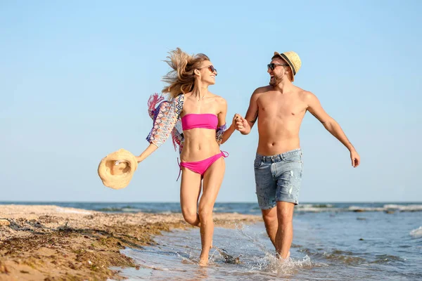 Jovem Casal Passar Tempo Juntos Praia — Fotografia de Stock