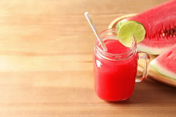 Bebida Sandía Verano Tarro Albañil Fruta Rodajas Espacio Para Texto — Foto de Stock