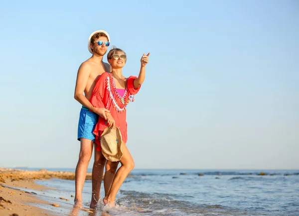 Happy Young Couple Water Beach Space Text — Stock Photo, Image