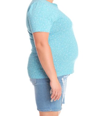 Beyaz arka planda, closeup şişman kadın. Kilo kaybı