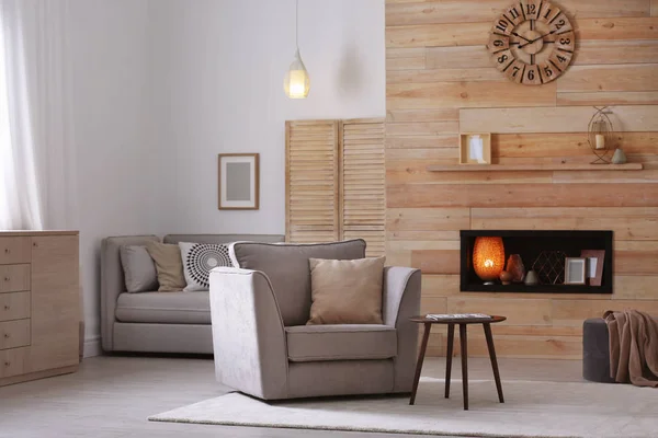 Przytulny Apartament Niszy Drewniane Ściany Fotel Projektowanie Wnętrz — Zdjęcie stockowe