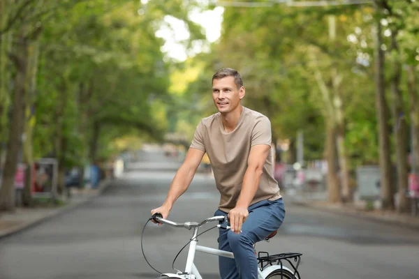 Beau Homme Vélo Plein Air Jour Été — Photo