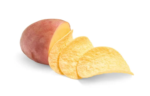 Rauwe Aardappel Lekkere Chips Witte Achtergrond — Stockfoto