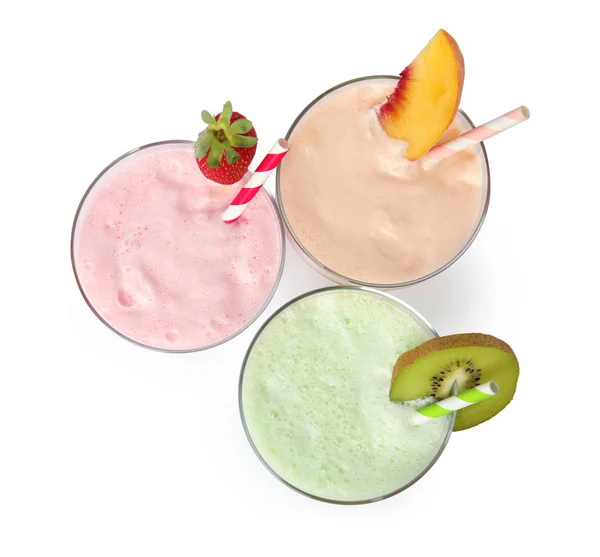 Glasögon Goda Milkshakes Vit Bakgrund Ovanifrån — Stockfoto