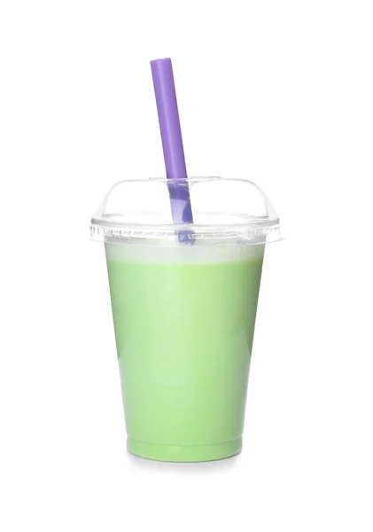 Tasse Plastique Avec Milk Shake Savoureux Sur Fond Blanc — Photo
