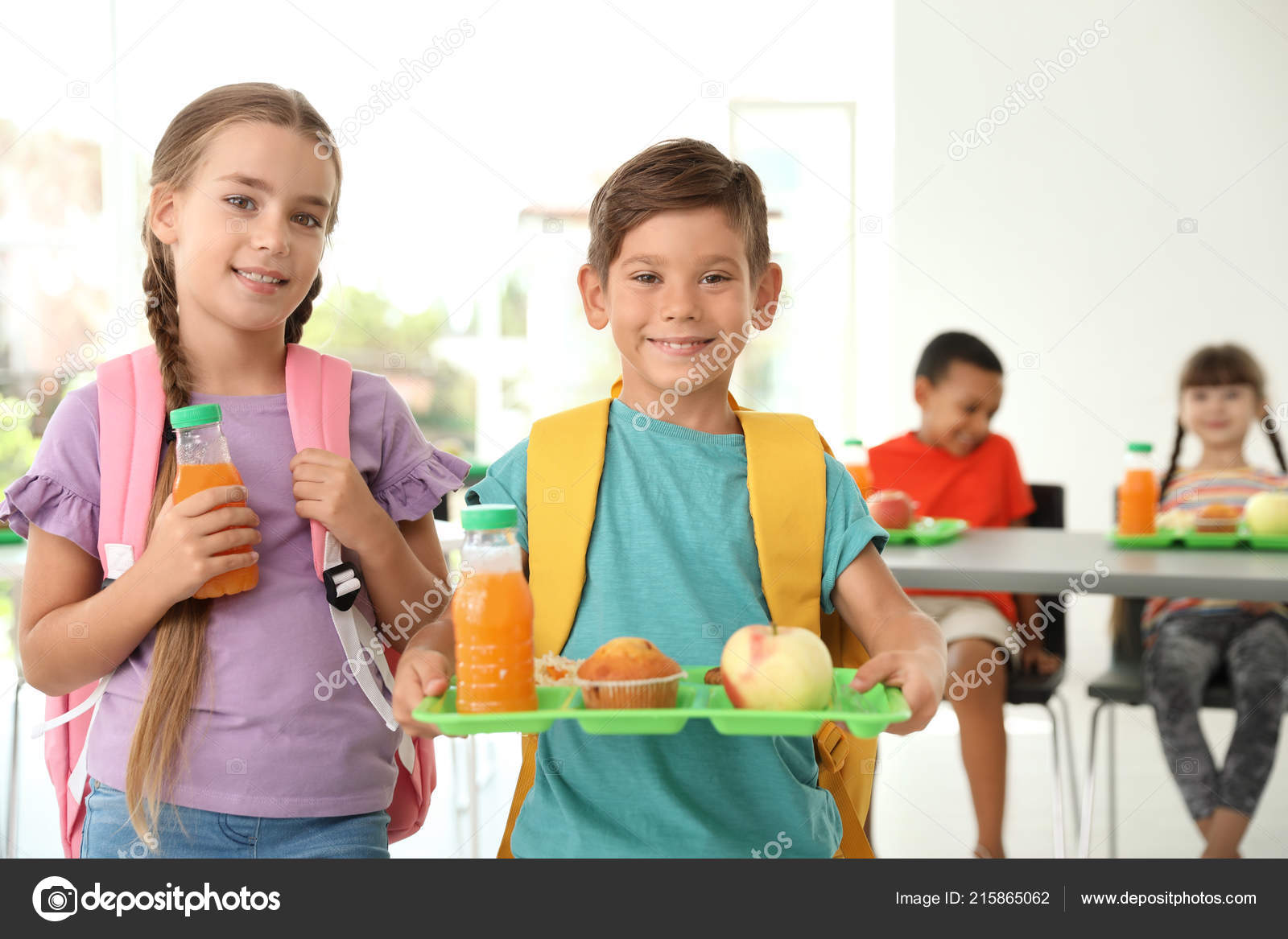 https://st4.depositphotos.com/16122460/21586/i/1600/depositphotos_215865062-stock-photo-children-healthy-food-school-canteen.jpg