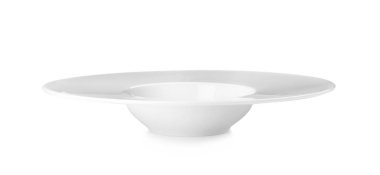 Seramik tabak beyaz arka plan üzerinde. Bulaşıkları yıkama