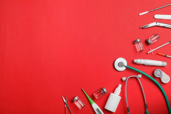 Composición Plana Con Elementos Médicos Espacio Para Texto Sobre Fondo —  Fotos de Stock