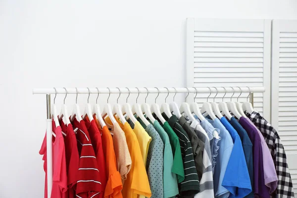 Rack Bright Clothes Room Rainbow Colors — Stock Photo, Image