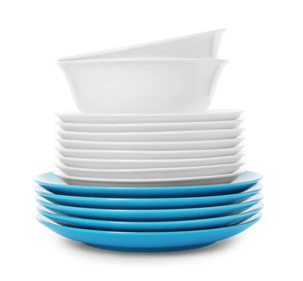 Στοίβα Από Καθαρά Πιάτα Και Μπολ Άσπρο Φόντο Πλύσιμο Πιάτων — Φωτογραφία Αρχείου