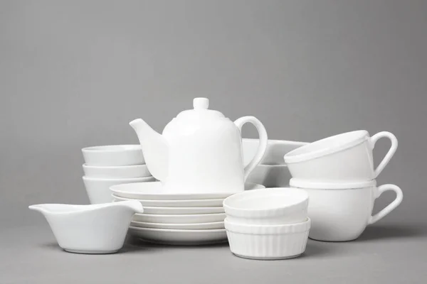 Набор Чистой Посуды Сером Фоне Мытье Посуды — стоковое фото