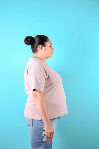 Mujer Gorda Sobre Fondo Color Pérdida Peso — Foto de Stock