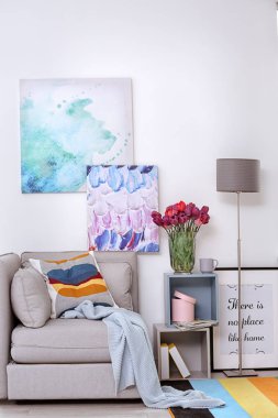 Zarif odası iç dekorasyon unsurları gökkuşağı ile