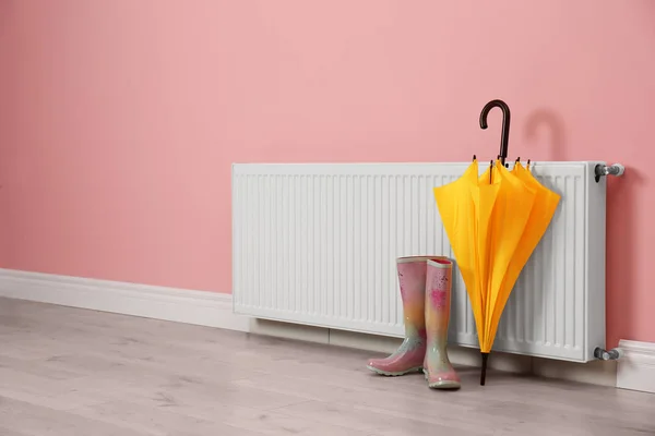 Calentador de paraguas stock, imágenes de Calentador de paraguas sin royalties | Depositphotos