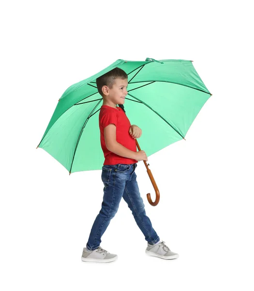 Маленький Мальчик Зеленым Зонтиком Белом Фоне — стоковое фото