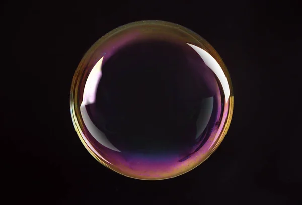 Krásné Průsvitné Mýdlo Bublina Tmavém Pozadí — Stock fotografie