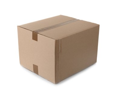 Beyaz zemin üzerine karton kutu. Mockup tasarım için