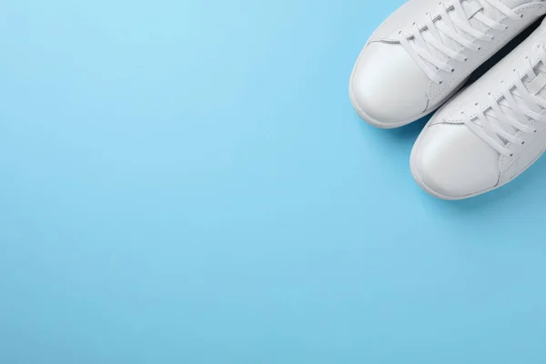Ζευγάρι Αθλητικά Παπούτσια Στο Χρώμα Φόντου Επίπεδη Θέσει Χώρο Για — Φωτογραφία Αρχείου