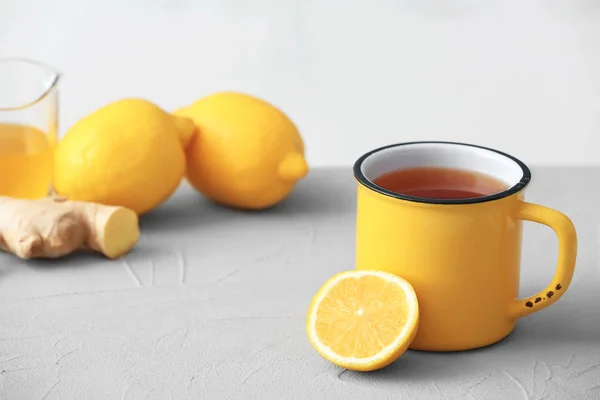 Xícara Chá Quente Limão Mesa Espaço Para Texto — Fotografia de Stock