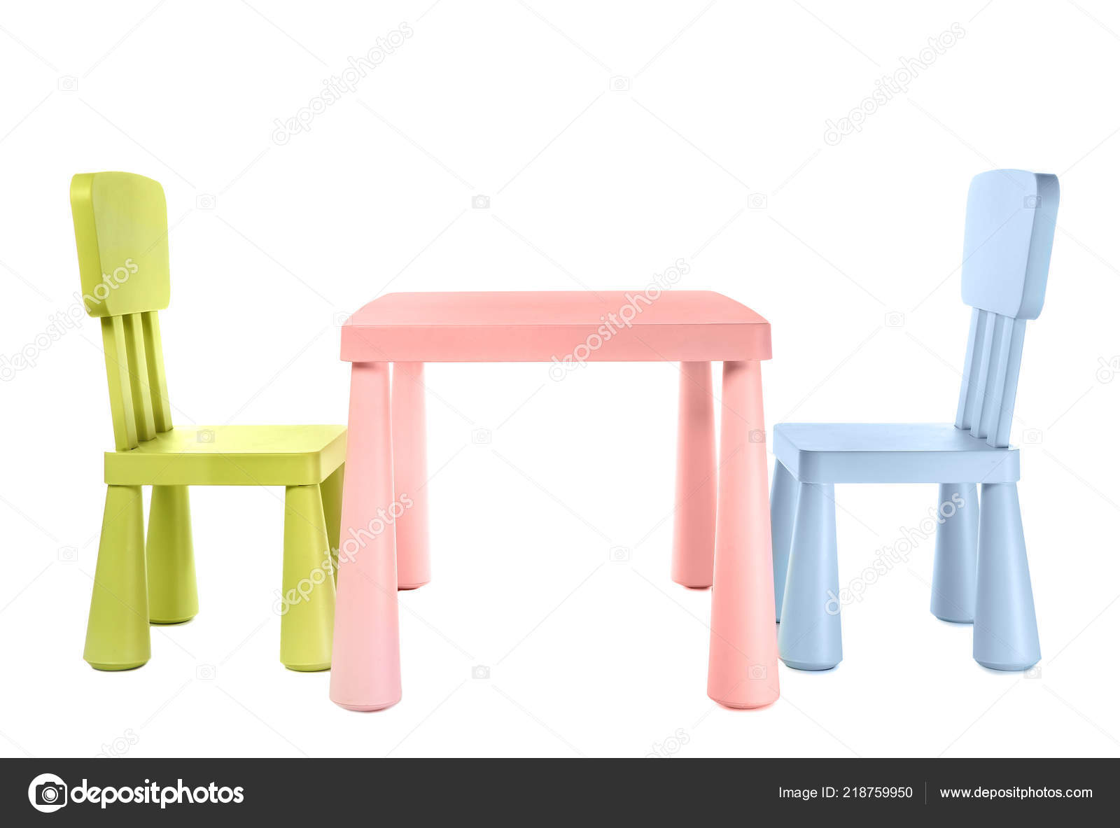 Stuhle Kleine Tisch Fur Bunte Und Isoliert Kinder Auf Weiss