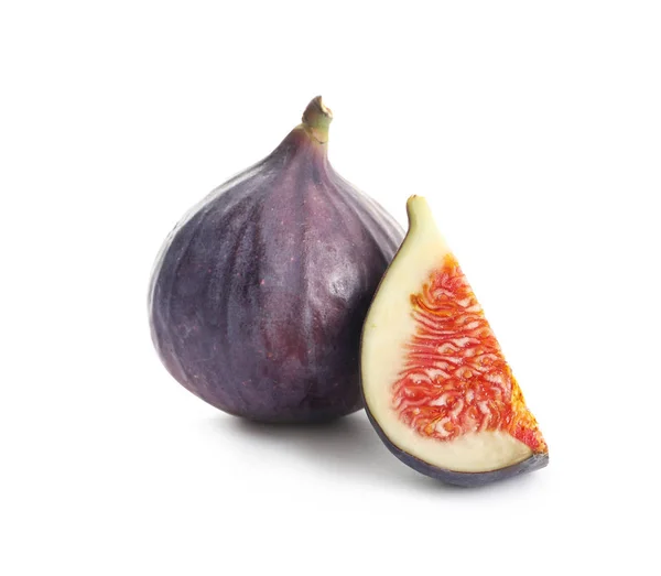 Figues Violettes Entières Coupées Sur Fond Blanc — Photo