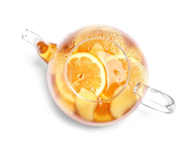 Çaydanlık limon zencefil çay beyaz arka planda, üstten görünüm