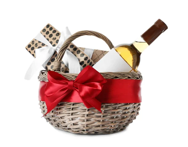 Panier Fête Avec Bouteille Vin Cadeaux Sur Fond Blanc — Photo