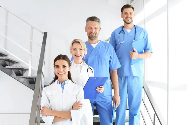 Ärzte Und Medizinische Assistenten Der Klinik Gesundheitsdienst — Stockfoto