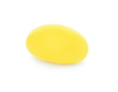 Beyaz zemin üzerine lezzetli renkli şeker