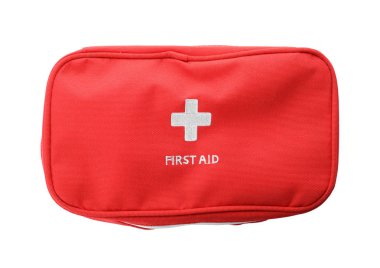 İlk yardım kiti beyaz arka planda, üstten görünüm