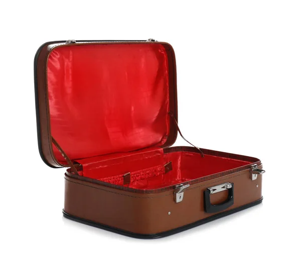 ホワイト バック グラウンドで開いている古典的な薄茶色のスーツケース — ストック写真