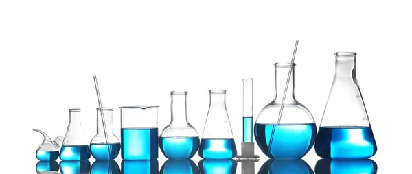 Laboratory Glassware Liquid Table Color Background Chemical Analysis — Stock Photo, Image